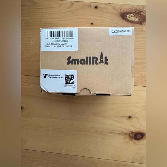 SMALLRT Tower Power Bar Surge Protector & Amp 12 Outlets 4 USB Ports Desk Charge - Picture 7 of 8